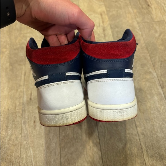 Jordan 1 Mid SE USA - Picture 2 of 5